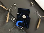 low*合身版型 M-Xxxl 最新最顶级黑蓝拼色短袖，最顶级的品质专柜原单短袖，顶级制作工艺进口面料，专柜款独特设计，采用进口高端订制进口丝线手感一流！官网在
