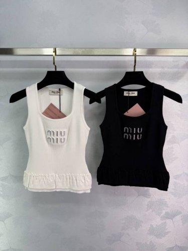 Miu Mi*立体烫钻字母背心 面料舒适透气 设计感十足 提升气质 适合夏季穿搭 4色3码Sml
