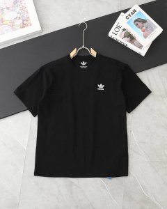 刺绣款 260克双纱纯棉 Adidas三叶草Vintage中古限定刺绣Logo短袖 显白T恤Look好喜欢这种上镜的T！！ 穿上秒变冷白皮 衬得人皮肤不要太好