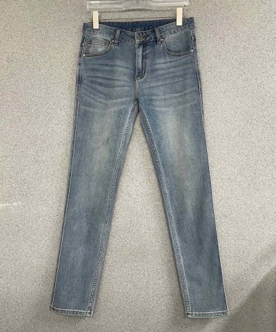 p250 四季中厚款 男士牛仔裤原厂原布原洗水！进口原版水洗弹力面料，复杂的手工艺叠加，任何一个洗水环节多停留几秒都会变成完全不一样的颜色效果，所以越加珍贵，特