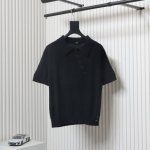 fendi 芬迪 25Ss 斜纽扣针织Polo短袖经典衣领，纽扣开合。黑色棉质珠地布。 Size:S-Xl