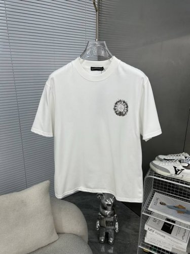 Ch克罗心 2025Ss春夏最新款短袖T恤出货啦 2025新款T恤 高版本专用面料 高克重 260G 纯棉面料 上身舒适不失挺阔 针脚刺绣工艺 数字印花 植绒工