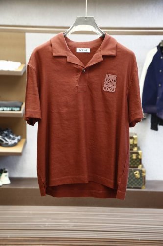 2025Ss系列新品 Loewe-罗意威麻料Logo刺绣Polo衫 此款Polo衫采用进口高档棉麻材质面料市面罕见类型，传统Polo领设计，简单大方，经典Log