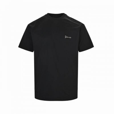 givenchy 纪梵希 25Ss 博物馆艺术品展示印花短袖 采用 %棉质面料，柔软透气，让你在夏日里尽享舒适。 胸前小字母背面复古图案艺术品展示印花，面料采用