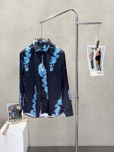 Givenchy纪梵希独家专供新款男士休闲衬衫 高端定制 高端版本 时尚百搭爆款进口面料 手感超柔软细腻 穿着亲肤舒适 高端精品 代工厂p精细做工 上身非常赞