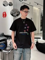Lv驴牌。印花款。2025春夏新品时尚圆领短袖高级定制百搭款式！更有实用感 任何人都可以轻松驾驭 采用95%棉+5%天丝面料制作，手感非常奈斯，不起球，不变形，