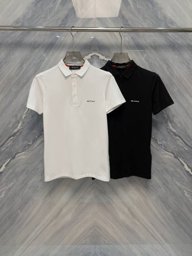 25春夏新品Kit*On印花Logo丝光珠地面料翻领Polo衫，这款Kit*On翻领Polo衫，采用了精致的印花Logo设计，结合丝光珠地面料，为您带来卓越的穿