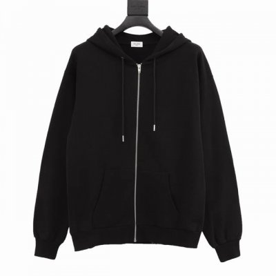 款号Y805 Celine 赛琳 经典胶囊系列拉链外套 Ce经典款属于胶囊系列最火 最有气质 最百搭的一个，论设计，它算是卫衣中最常见的基础款 没有花俏的玩法，
