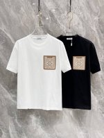 罗意家25Ss春夏新款短袖 T 恤来咯标识Golo！简约又时尚。宽松休闲的圆领，舒适好穿。采用 260 克重纯棉面料，品质超赞。这个春夏，必须安排上！ 码数：X