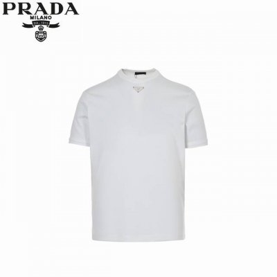 prada 普拉达 25Ss 领口三角标短袖 采用230克双股双面面料，标志性的三角形压花徽标，采用进口专机红外线定位，位置精准，牢固结实，面料都经过浇洗，手感