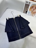louis Vuitto* 25Ss新款牛仔短半裙 定制拉链头定制皮吊牌装饰 简约大方 一色三码Sml