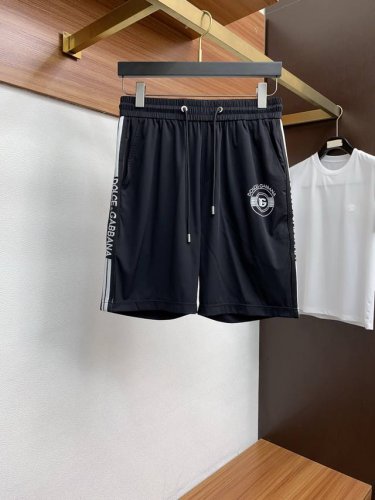 dg 2025春夏季新款，最新休闲短裤。原版裤型上身休闲百搭、随性慵懒范，高级定制面料，订制工艺 舒适感爆棚。高端大气，夏天的味道有没有，首选 。M-4Xl