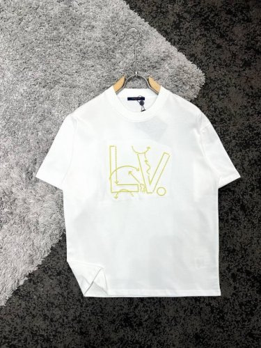 Louis Vuitton*路易威登 衣长