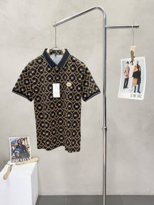 Gucci古驰独家专供新款原单男士休闲短袖 高端定制 高端版本 时尚百搭爆款进口面料 手感超柔软细腻 穿着亲肤舒适 高端精品 代工厂p精细做工 上身非常赞 男士
