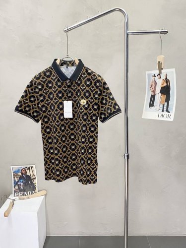 Gucci古驰独家专供新款原单男士休闲短袖 高端定制 高端版本 时尚百搭爆款进口面料 手感超柔软细腻 穿着亲肤舒适 高端精品 代工厂p精细做工 上身非常赞 男士