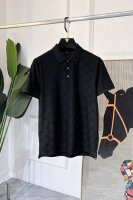 古奇- 2025Ss蛇年春夏新款Polo领短袖系列。精选优质双丝光棉面料，时尚大牌元素Logo设计，上身版型超赞，面料细腻舒适透气，随意搭配都超级好看时尚型男必
