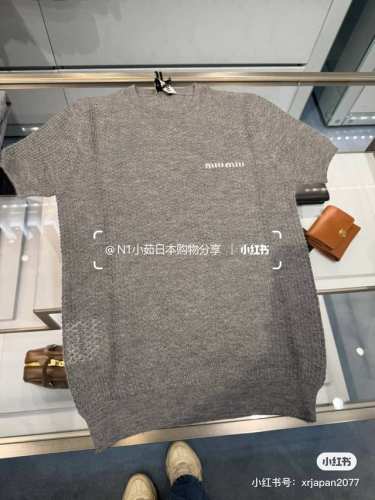 款号D25043043 Miumi*缪家 夏季新款定制清凉天丝针织面料、胸前字母Logo提花弹力网眼镂空短袖针织衫上衣！粉 绿 灰 白， M码：胸围86，袖长2