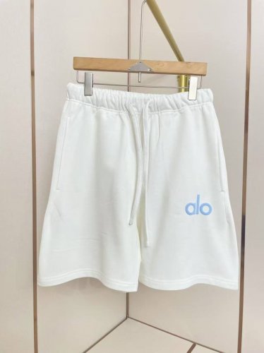 alo 2025新款硅胶字母短裤 硅胶字母 立体饱满有型 420克重磅面料 100%纯棉 宽松舒适 休闲随性 上身没有束缚感 黑白双色 四种图案色可选 码数S-