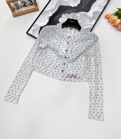 Chanel25Ss新款中古系列韩国进口特定印花小开衫，清新的色系 设计高级又时髦！1:1订制重工面辅料，增添时尚格调，纯欲系搭配和谐，百搭王炸款，做工品质看细
