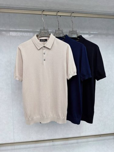 l P2550新款男士翻领针织Polo衫短袖 进口针织面料呈现。轻盈柔软的面料经过成衣染色，营造出优雅纹理，原版定制进口纱线色染 定制罗纹领口 起脚设计撞色罗纹