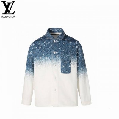 louis Vuitton 路易威登24Ss满印星空渐变牛仔外套 -面料采用丹宁斜纹牛仔面料 经过脱浆处理 软硬适中 -印花采用纯手工喷印 非普通数码印花 -定
