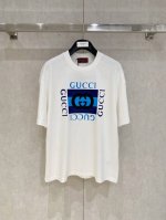 gucci 古奇 大爆款 2025春夏新款首发专柜最新款短袖圆领T恤 高端订制 设计前卫时尚 品牌Logo重工艺设计 高端定制面料.手感柔软.穿着舒适.专柜级别