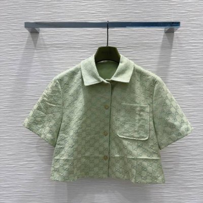 Gucc* 2025Ss新款 高级感满满 定制面料 剪裁上身版型贴合度极佳 不旦颜色美，质感也敲好！复古又时尚 经典大气 各种身材都可以驾驭 Sml S上衣 后
