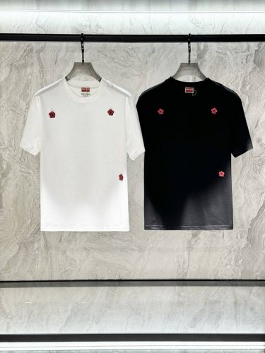 kenzo，2025夏季最新款，专柜同步有售，原单狠货，时尚休闲圆领短袖T恤，上身很有特点！吸睛而有亮点，进口原版面料，顶级刺绣工艺字母图案装饰Logo，简单而
