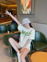 Gucci 23Ss 最新款绿色闪电刀锋短袖T恤 高品质出货！ 原版面料 官方同款！ 叠穿打底就很有博主范儿了 低调有品位 原版面料 240G高克重 双纱100