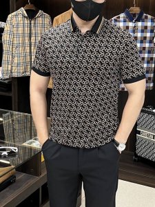 主推 菲拉格慕 2025Ss蛇年新款翻领精品短袖T恤 官网同步 高端品质三D印花款 定制顶级丝光棉面料 顶级大厂1:1制作 时尚大牌重工艺Logo设计 手感柔软