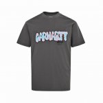 carhartt Wip 卡哈特 25Ss 涂鸦字母渐变印花短袖 宽松休闲版型 浓郁的街头风格 简约时尚 胸前彩色的大号Carhartt字母印花 色彩渐变而斑斓