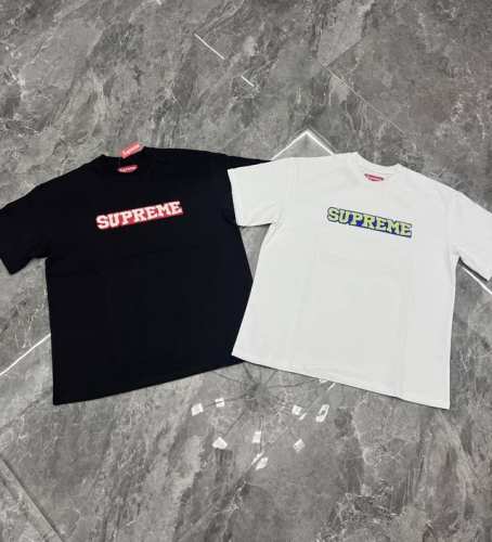supreme Ss25 Week1 Satin Appliqué Top 卡其贴布徽标Logo短袖T恤 男女同款 原版开发 精选260G 优质新疆棉 胸前撞色
