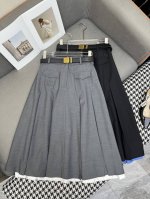 miumi* 25Ss新款半身裙 工字褶裙摆设计 字母绣花装饰 时尚大方 搭配腰带 两色三码Smla807