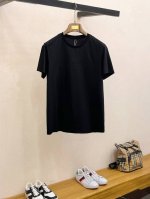 开春新品 杜嘉班纳 Dg 高定面料 玉蚕丝般的丝滑 2025春夏新品上市时尚经典圆领短袖时尚单品设计，更加时尚舒适，高标准定制，上身非常有型，胸前品牌经典Log