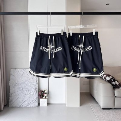 stone Island 2025Fw 石头岛夏款挡前大刺绣字母Logo织带短裤 2025年夏季首发 全网独家重磅出货 进口田岛绣花机器25万刺绣 效果饱满 立
