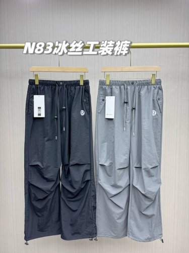 夏天工装裤的天花板！Lululemon2025夏季新款松紧高腰抽绳冰丝工装裤，束脚+阔腿两穿防晒裤，非常重工的一款工装裤，肌理感降落伞版型，尽显腿长，脚踝抽绳可