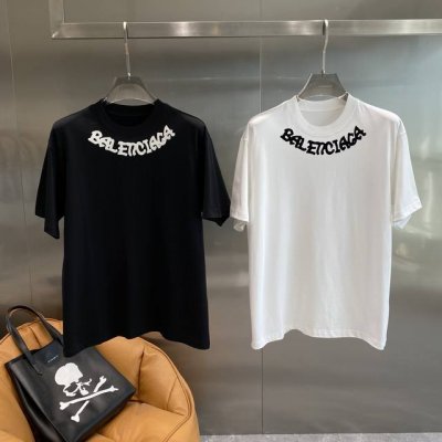 巴黎家 巴黎世家T恤 经典又大气，领口处白色的“Balenciaga”字样，设计感十足，瞬间提升潮流感 面料柔软亲肤，M-3Xl 隔天