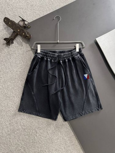 隔天出货 高品质 Louis Vuitton 路易威登 2025春夏新款松紧带休闲净色宽松短裤，裤脚下摆二本针锁边，针脚细密牢固，专柜定制面料 透气舒适度高，细