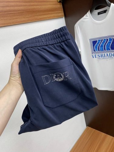 迪奥 25年夏季新款休闲裤 定制面料定制Logo，各种五金配件全是进口原材料，不可错过的一款单品 码数：48-56