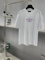 驴牌。2025夏季新款短袖T恤，标志性的品牌Logo工艺，个性艺术系列全网独家首发 百搭款细节处理完美240克纯棉面料十分精致 原版面料 网红明星同款高版本 高