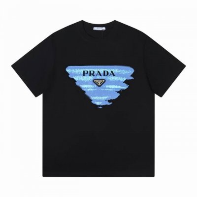 隔天 25Ss早春新品 普拉达蓝色三角五金短袖 Logo标识精致升级，灵感源自八十年代复古 原版面料 官方同款 短袖T恤 定制260克同缸染面料 手感非常舒服