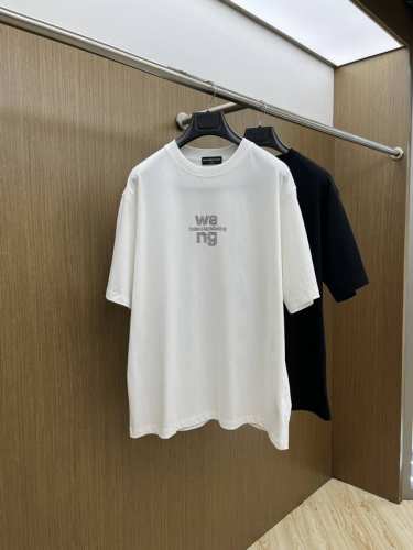 新款 Bbg 2610Fw春夏新品圆领打底外穿T恤，立体感Logo微廓形半袖活性纯棉打底T恤，棉，手感面糯有骨感，柔而有韧性。工艺处理，韧性和抗皱性能得到大幅度