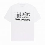 品牌 Mm6 Salomon萨洛蒙 面料 100%棉 码数: 46. 48. 50 52. 颜色 黑色 白色 工艺 印花