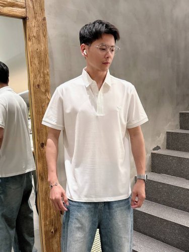 Bv2025 Polo衫短袖T恤 采用進囗高回弹优质面料、质地舒爽！吸汗透气 速干降温 持续冰凉 、四面弹力，上身舒适有型，穿着不拘束不紧绷，多色可选，高级百搭