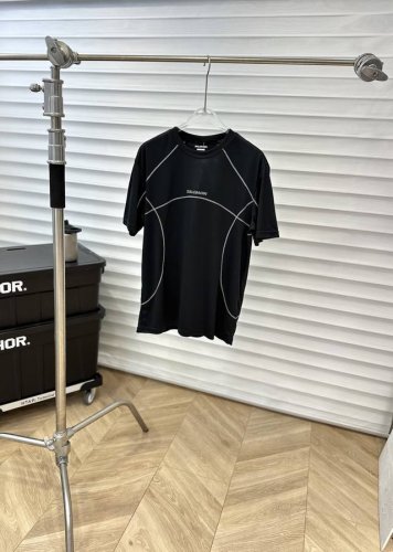 Salomon萨洛蒙 Radiant Ss Tee M Outdoor系列 户外圆领休闲舒适短袖T恤 颜色： 黑色 尺码： S- M- L-Xl 只有一批货，大