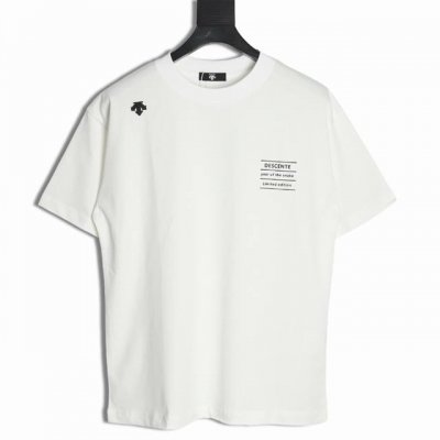 descente 迪桑特 25Ss 胸前字母Logo印花短袖T恤 面料采用260G纯棉双纱紧密棉面料 对照原版做丝滑超柔处理 亲肤舒适透气 布面肌理股线清晰明显