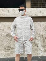 芬迪 2025夏季防晒衣短裤套装，海外专柜同步 轻薄高品质面料奢华高级定制 任何人都可以轻松驾驭，客供进口聚纤维面料 手软舒适有型 吸汗透气 ，外贸公司订单，N