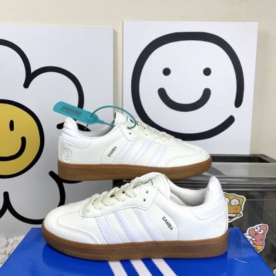 德训Hy009米白 Adidas Originals Samba Og 轻松脚感 低帮板鞋 男女同款 尺码36-44