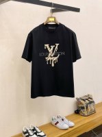 路易威‘’ 60Ss新款经典印花短袖，明星穿搭款，采用双纱纯棉280G，印花工艺，面料颜色定制定染，不缩水不退色。手感舒服，质感超强潮男潮女必备经典落肩阔版型，