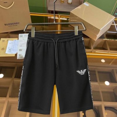 阿玛尼 原单货情侣款2530春夏新品短裤 专柜同步有售，时尚休闲裤 ，进口原版面料，上身舒适透气，顶级工艺品牌Logo，腰围工艺螺纹围接，档次极高，版型超正，上